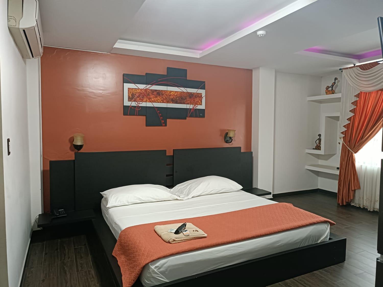 Hotel Quezada Hermanos Santo Domingo de los Colorados Exteriér fotografie