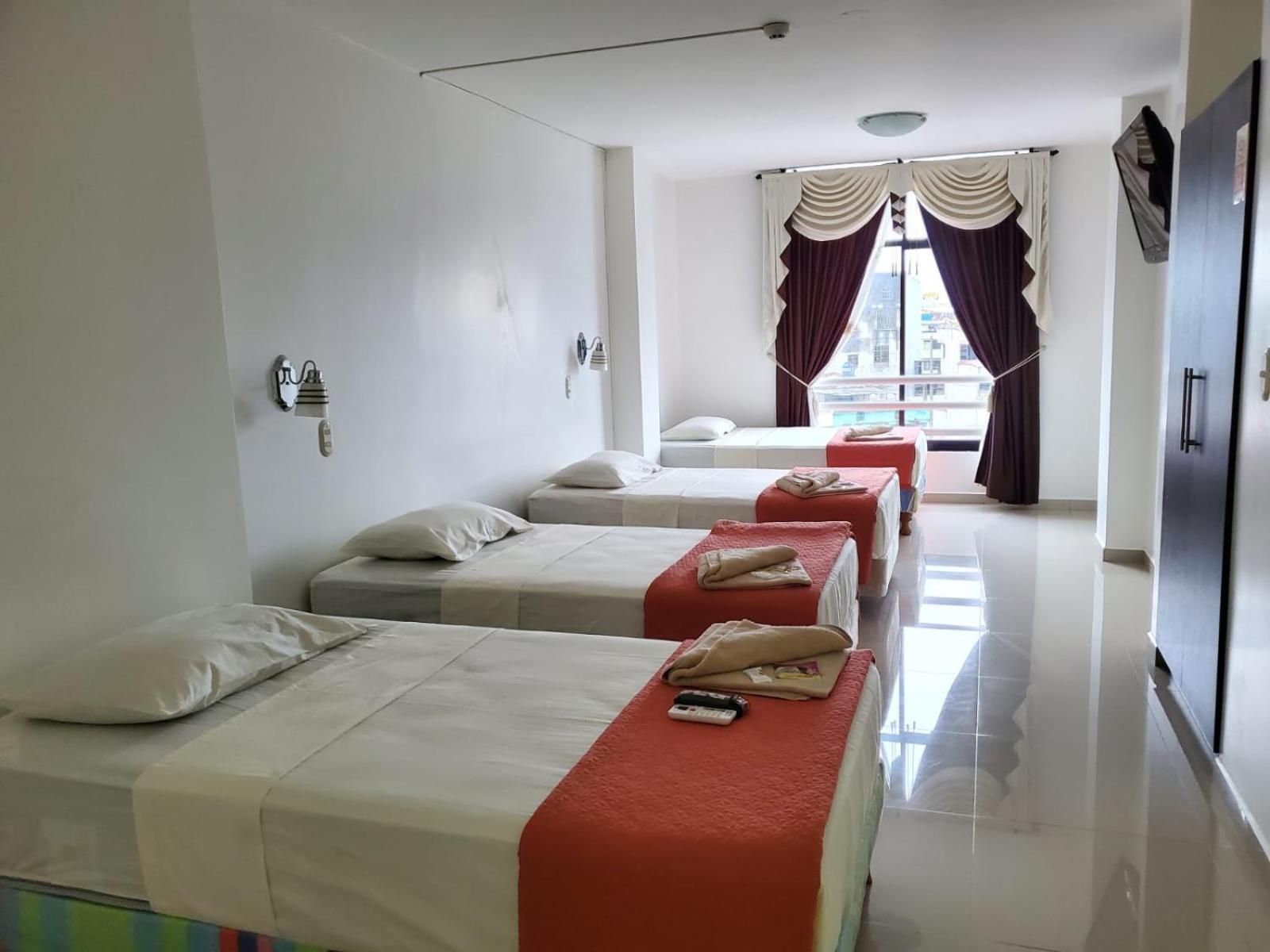 Hotel Quezada Hermanos Santo Domingo de los Colorados Exteriér fotografie